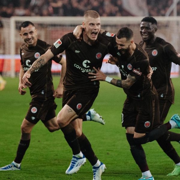 Great performance and goal by St Pauli star Eric Smith. Keep up the great work Eric.