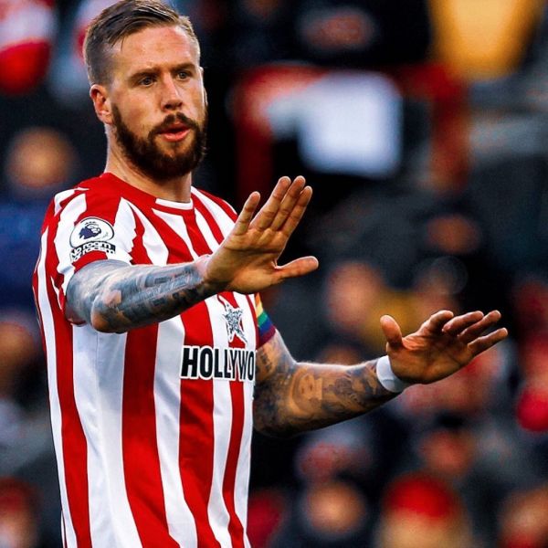 3 extremely important points for Pontus Jansson and his Brentford when they defeated Everton with 1-0 at home today. Well done skipper. 👏🏽💯